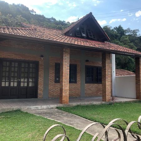Casa Tijolinho A Vista - 150 Mt Praia Governador Celso Ramos Extérieur photo